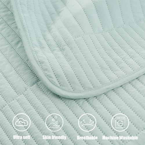 Whale Flotilla Ultra Soft King Quilt Set