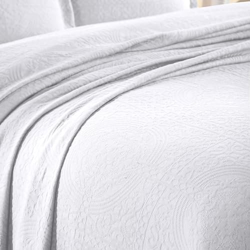 Superior Cotton Fleur De Lis Bedspread Set Full White 1