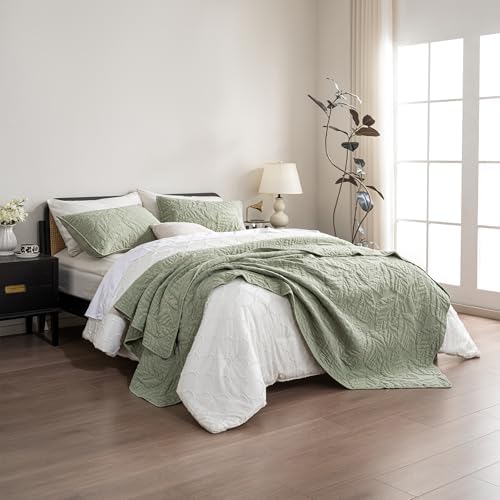 Cotton Quilt Queen Size Green Bedding Set with 2 Shams