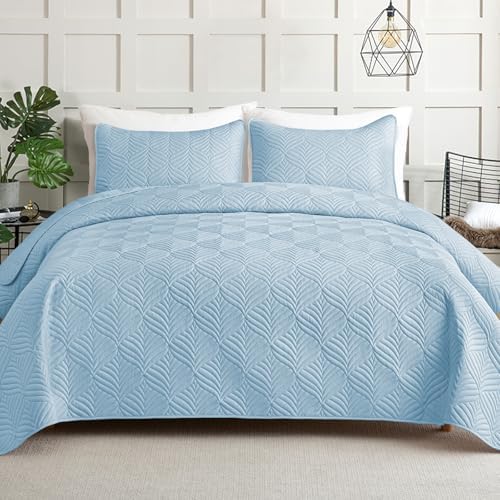Whale Flotilla Light Blue XL Twin Quilt Set