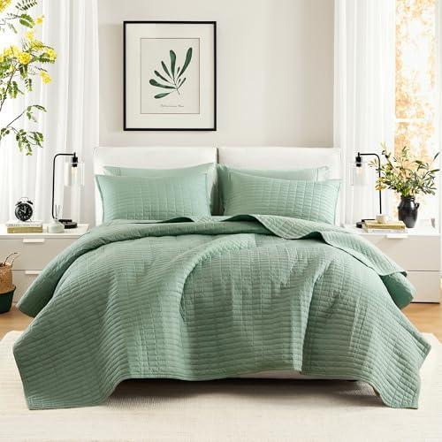 ComfortSpaces Kienna Quilt Set - Lightweight Soft Double Sided 3 Piece