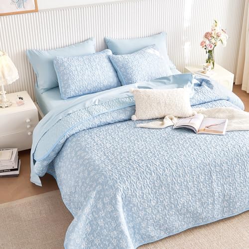 Wake In Cloud Floral Quilt Set Light Blue QueenFull