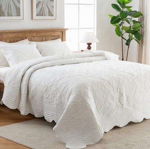 Meadow Park Ivory Embroidered Quilt Set King Size - 3 Pieces