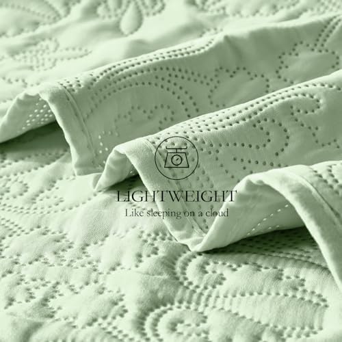 Akkialla Full Queen Quilt Bedding Set Light Green Microfiber Floral Pattern