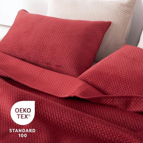 KASENTEX Ultra Soft Velvet Quilt Set King Size Red