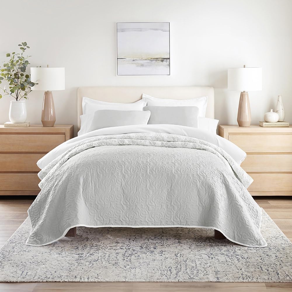 Linen Market Patterned Reversible Microfiber Quilt Set - KingCal-King Light Gray