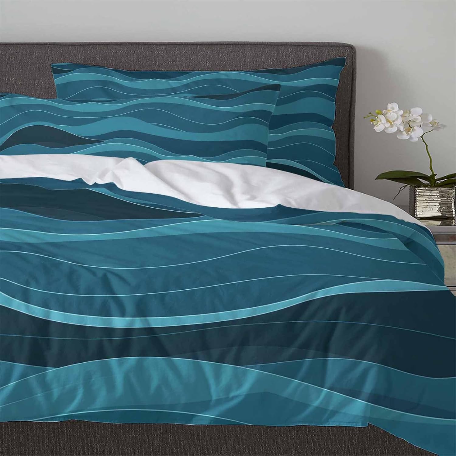 3 Piece Duvet Cover Set with Zipper Closure and Pillowcases