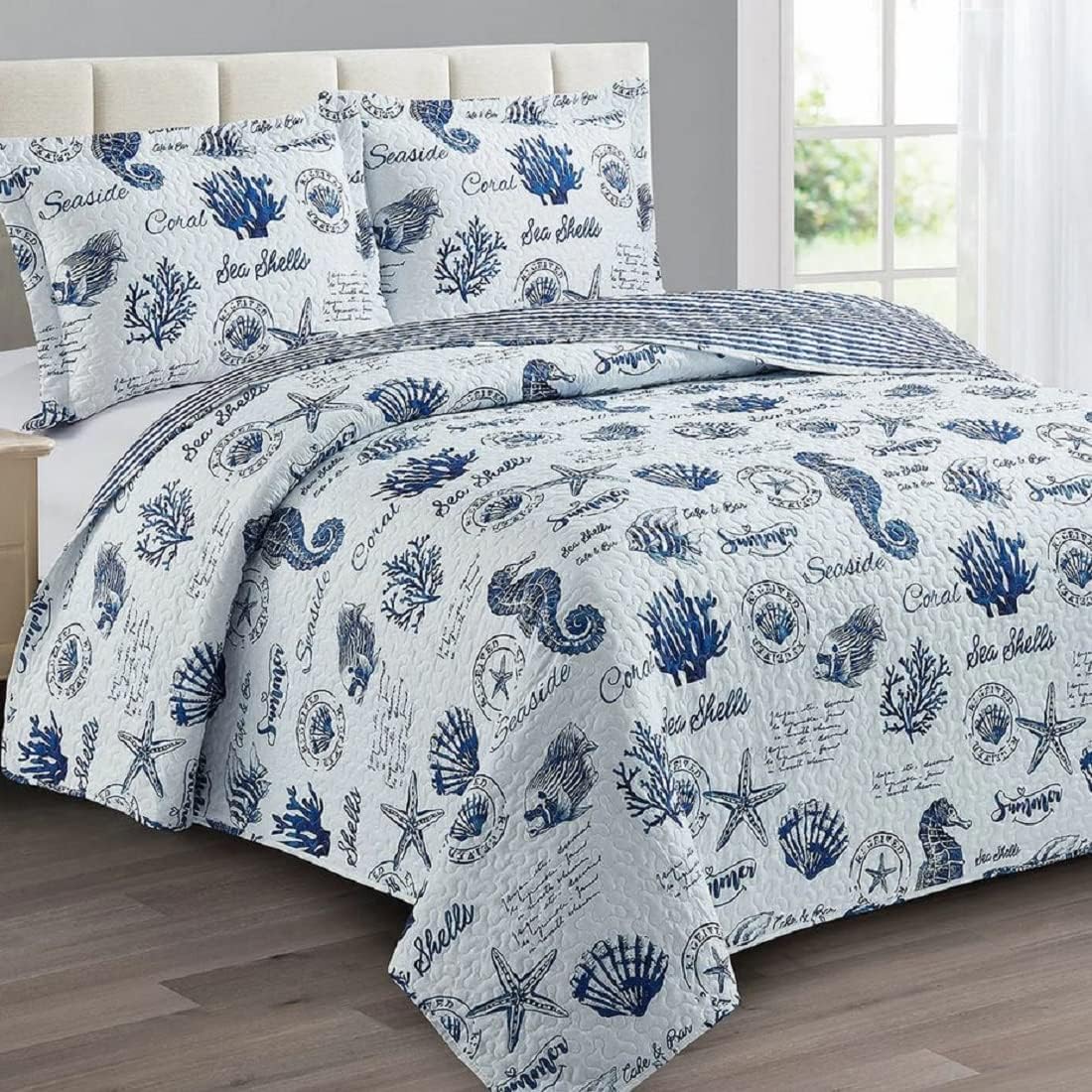 Royal Tradition Seaside Sea Shells Reversible Quilt Set