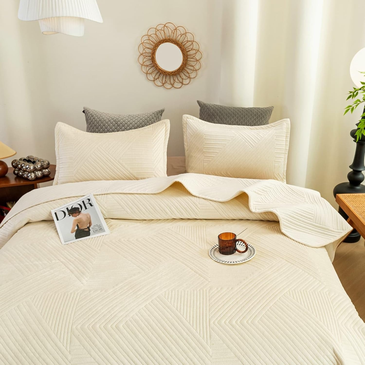 JiaPoem Quilt Set - Lightweight Microfiber Bedspread with Coin Pattern