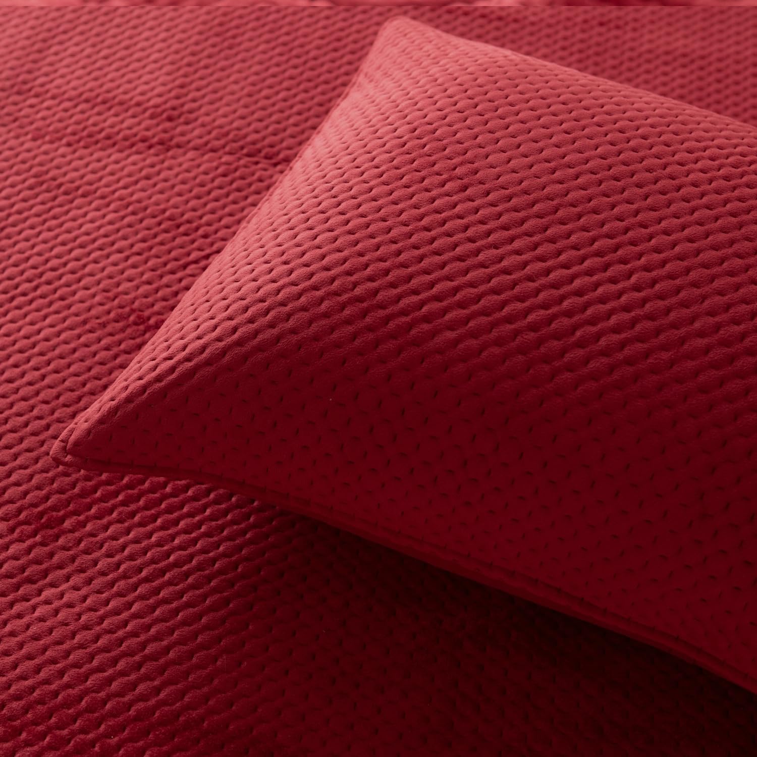 KASENTEX Ultra Soft Velvet Quilt Set King Size Red