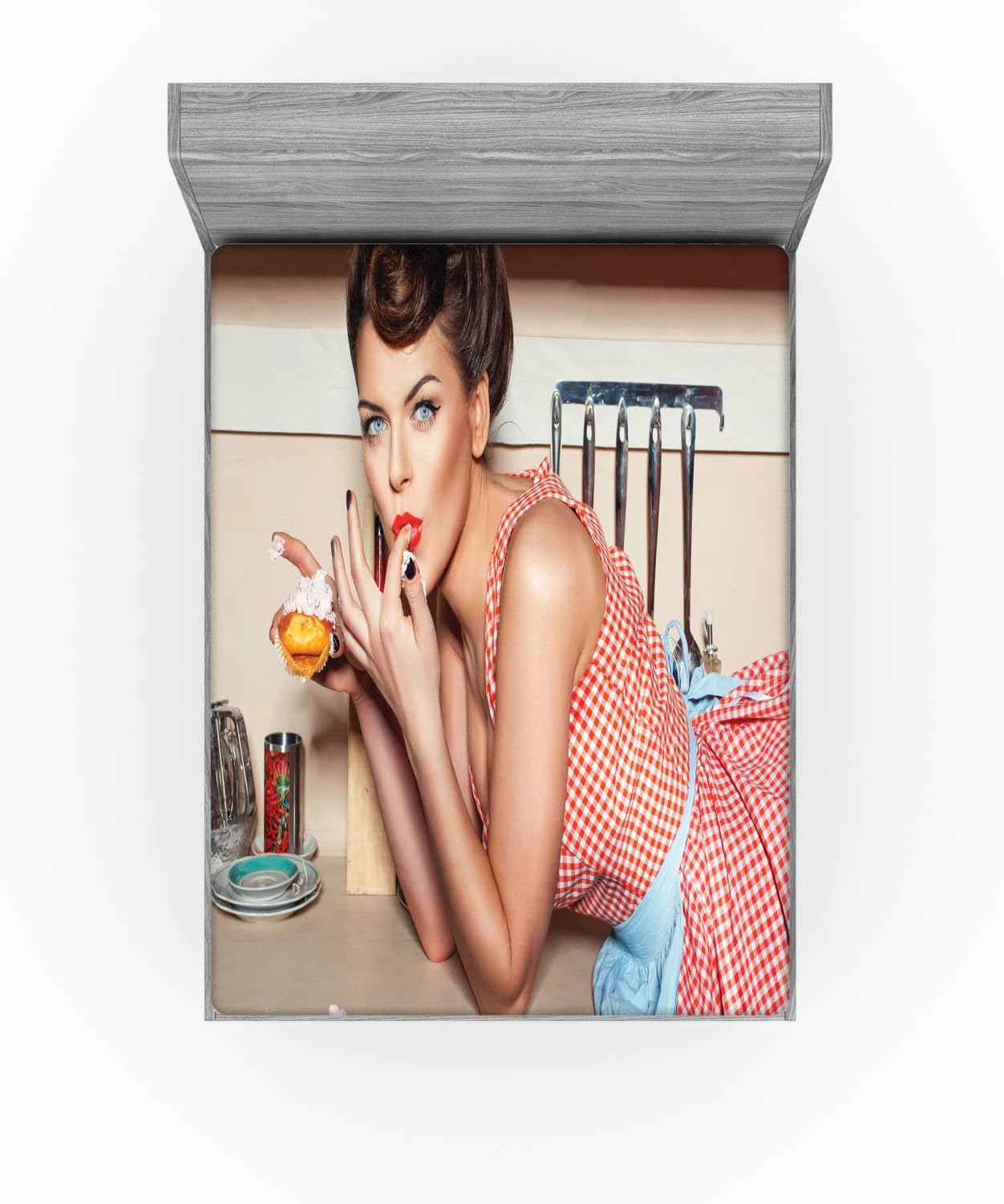 Ambesonne Pin-Up Girl Fitted Sheet California King 1