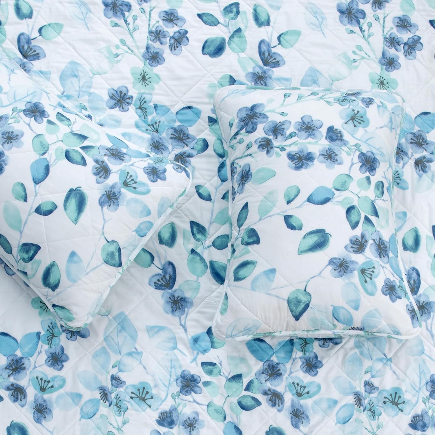 Great Bay Home Floral King Quilt Set with Shams