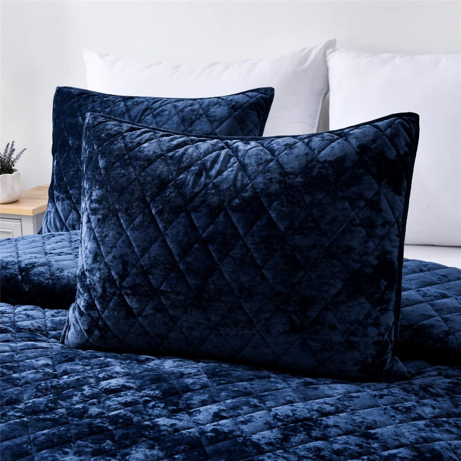 Fredsure Distressed Velvet Quilt Set for King Bed