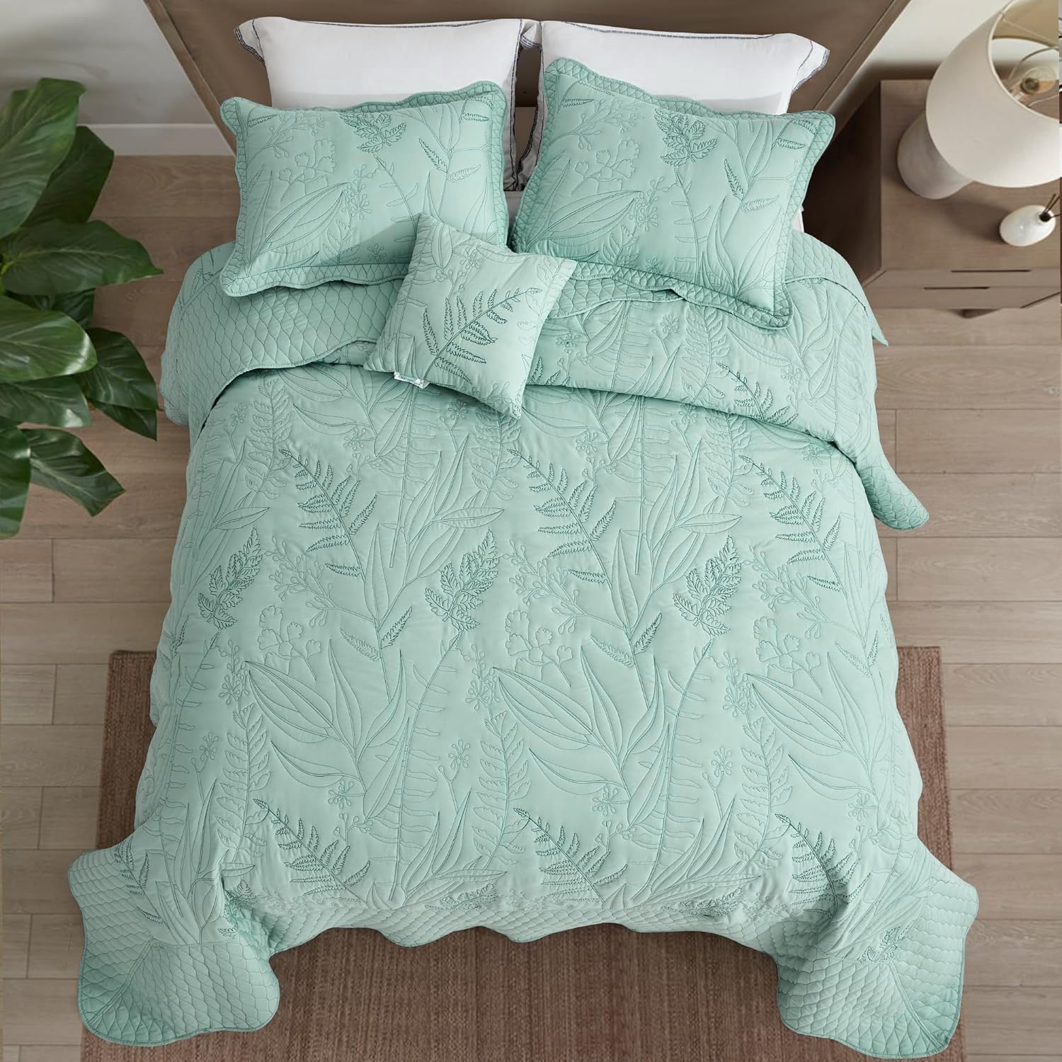 DaisyHuang Botanical Oversized Bedspread Set - Leaves Pattern Reversible 4 Piece