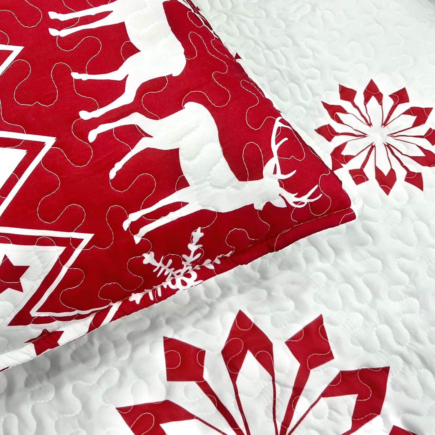 Mocaletto Red Quilt Set King Size with Pillow Shams