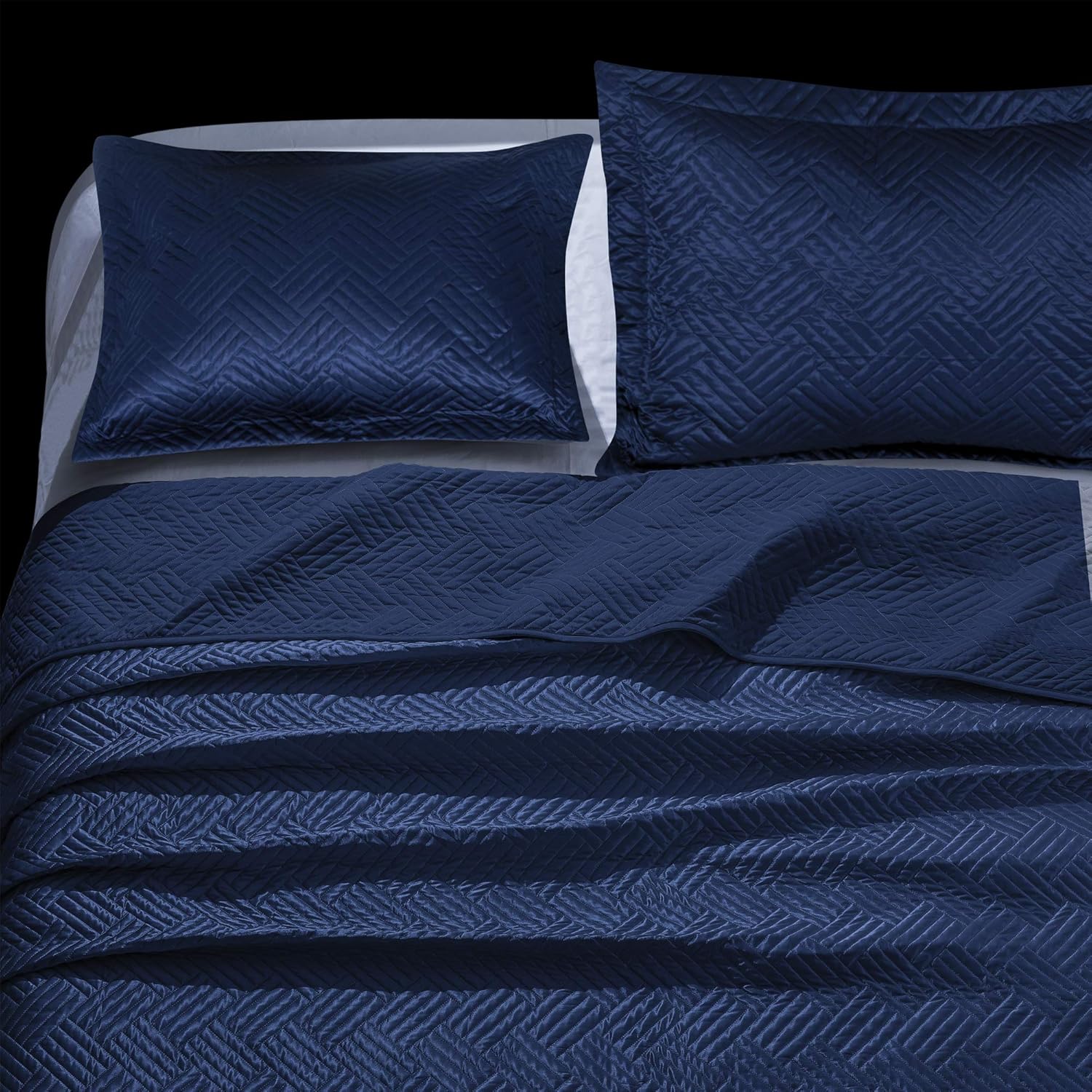NTBAY Queen Silk Satin Quilt Set with Geometric Pattern