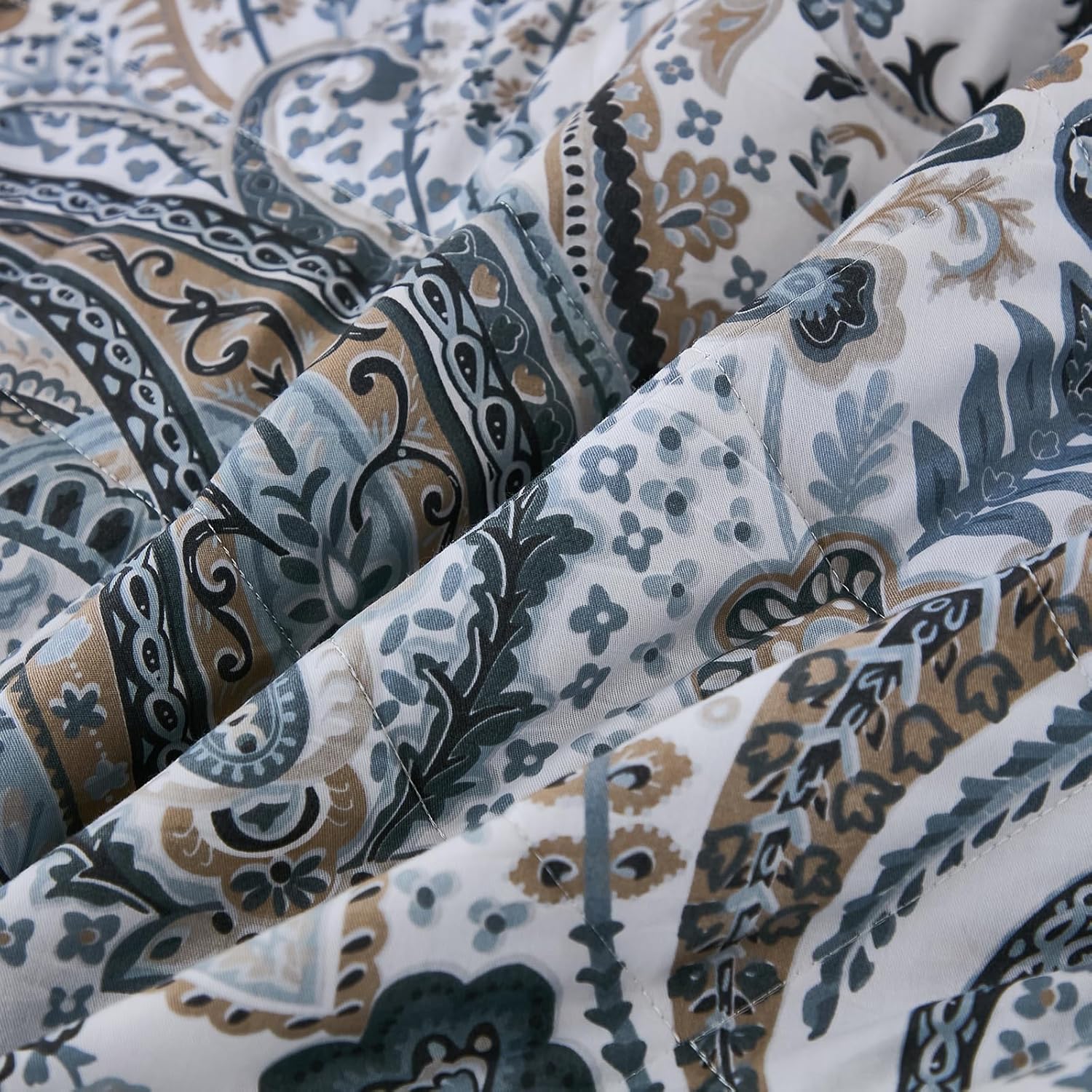 Cozaline 100 Cotton Queen Quilt Set with Paisley Design