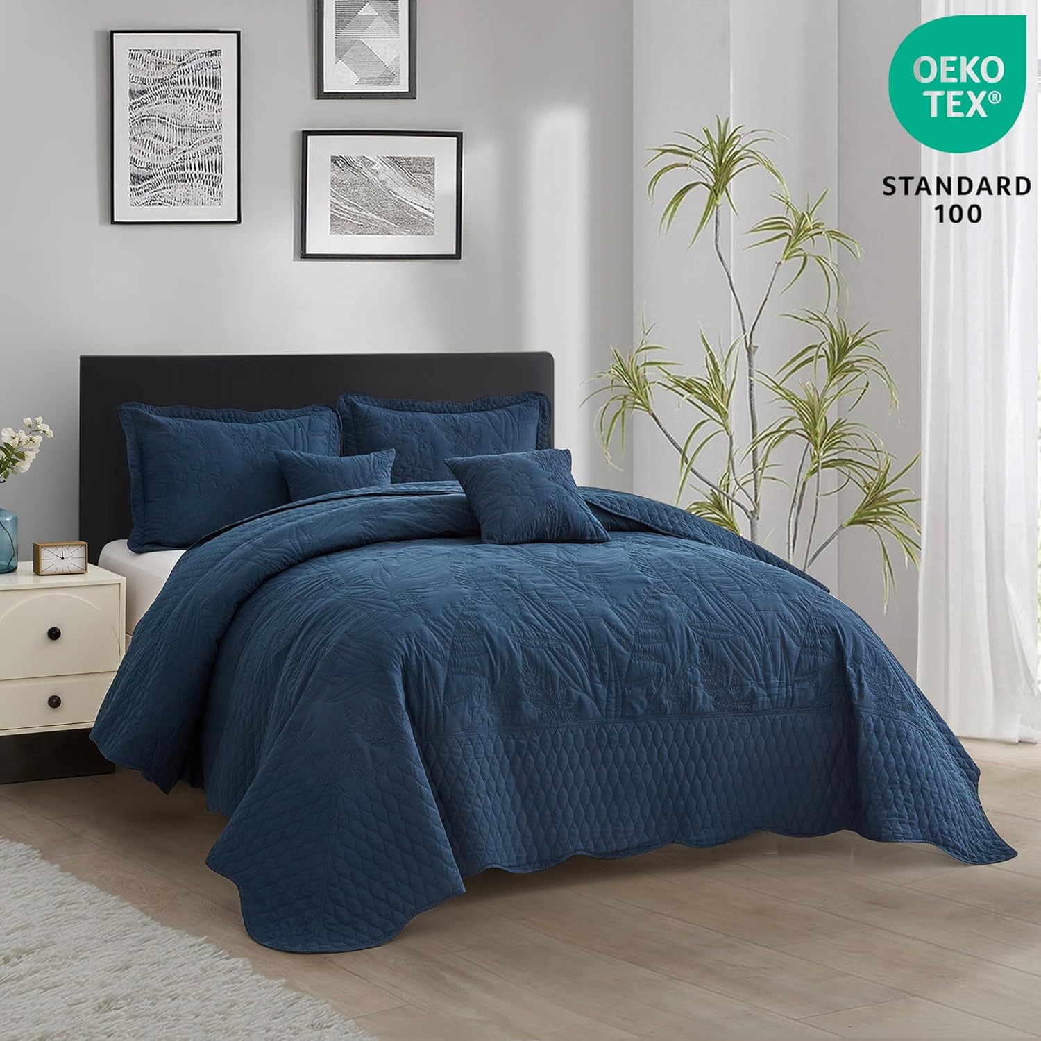 DaisyHuang Botanical Oversized Bedspread Set - Navy Leaves Pattern