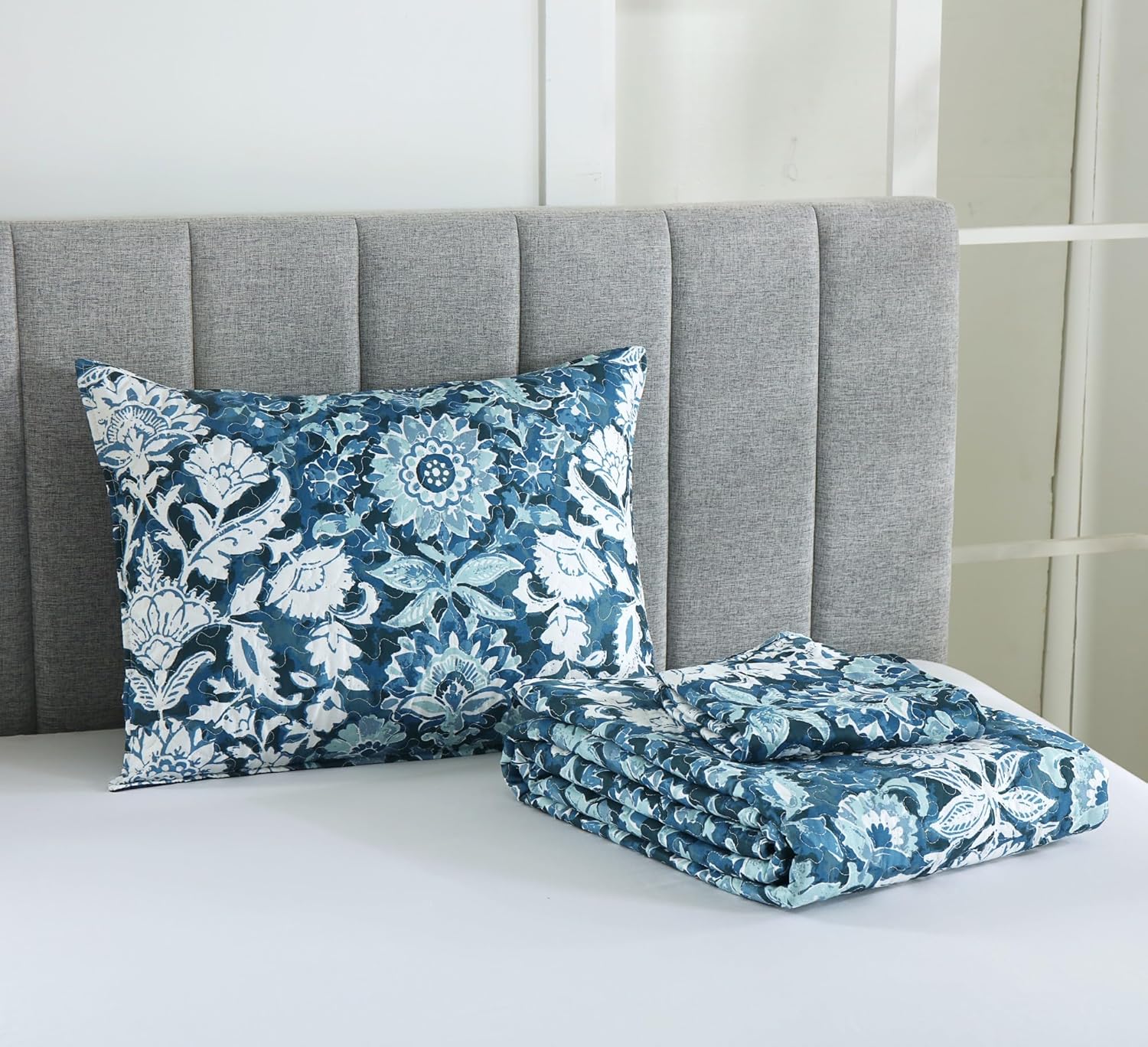 Boryard King Quilt Set Navy Blue Paisley Sunflower Print