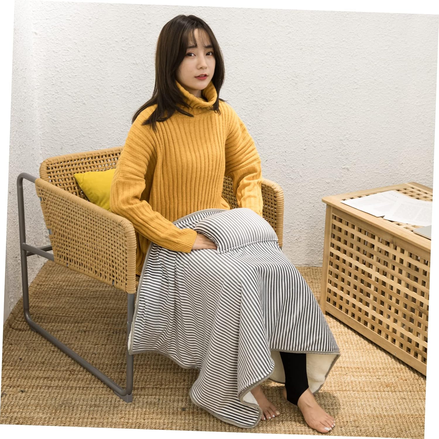 SOLUSTRE 1Pc Heated Electric Blanket for Winter Comfort