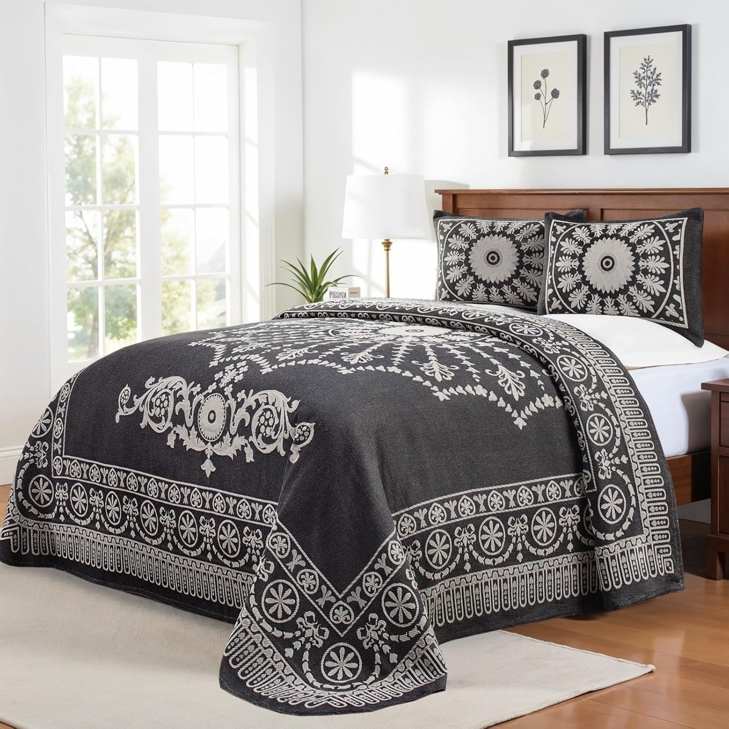 Superior Oversized Bohemian Bedspread Set
