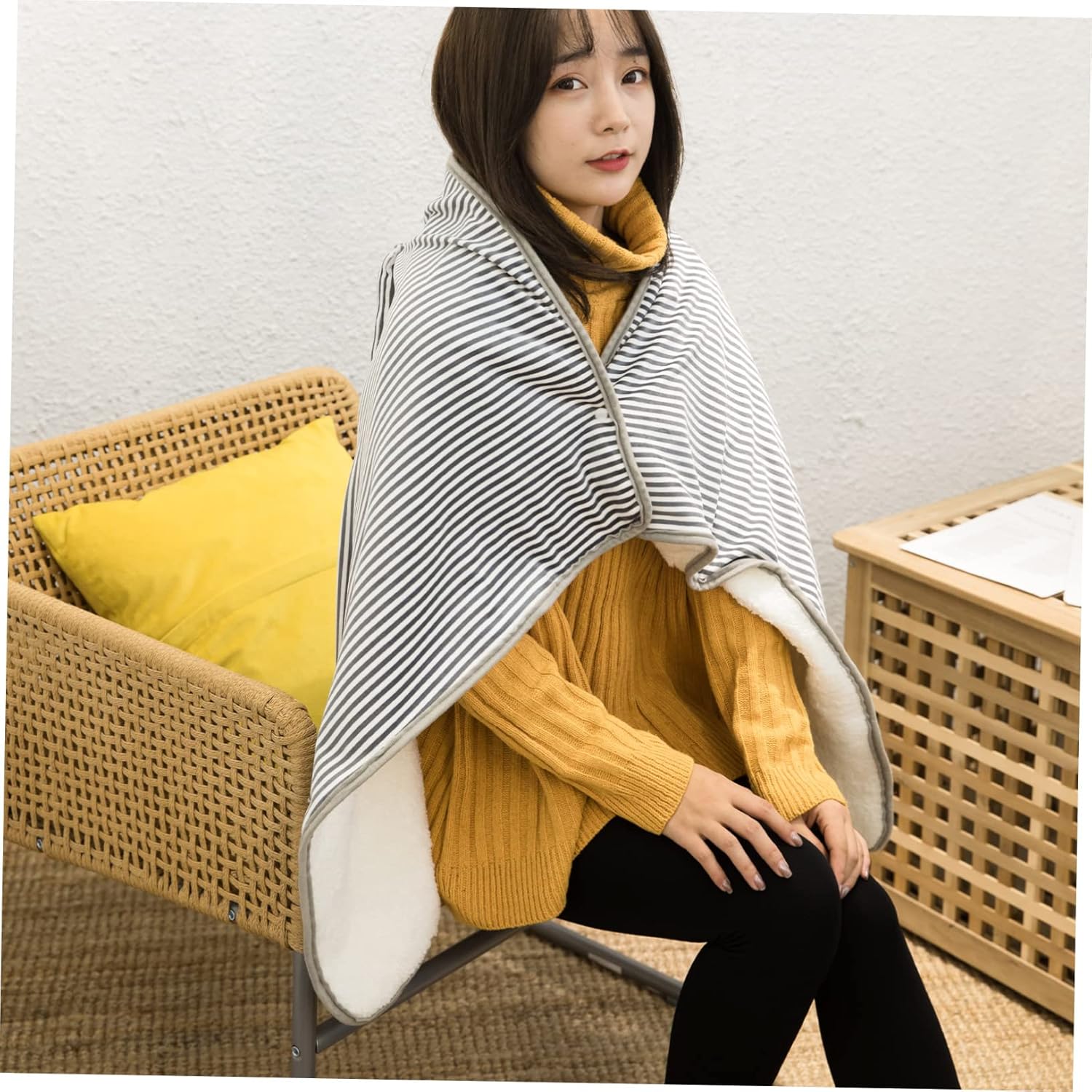 SOLUSTRE 1Pc Heated Electric Blanket for Winter Comfort
