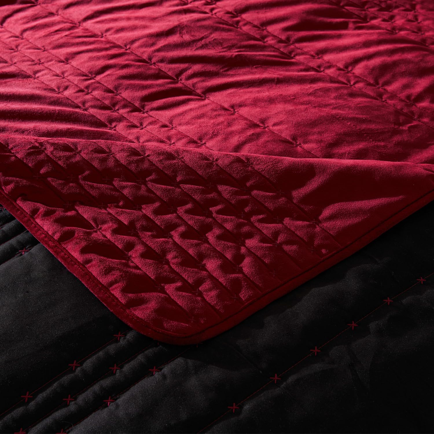 EVENHUG Velvet Quilt Set Queen Size