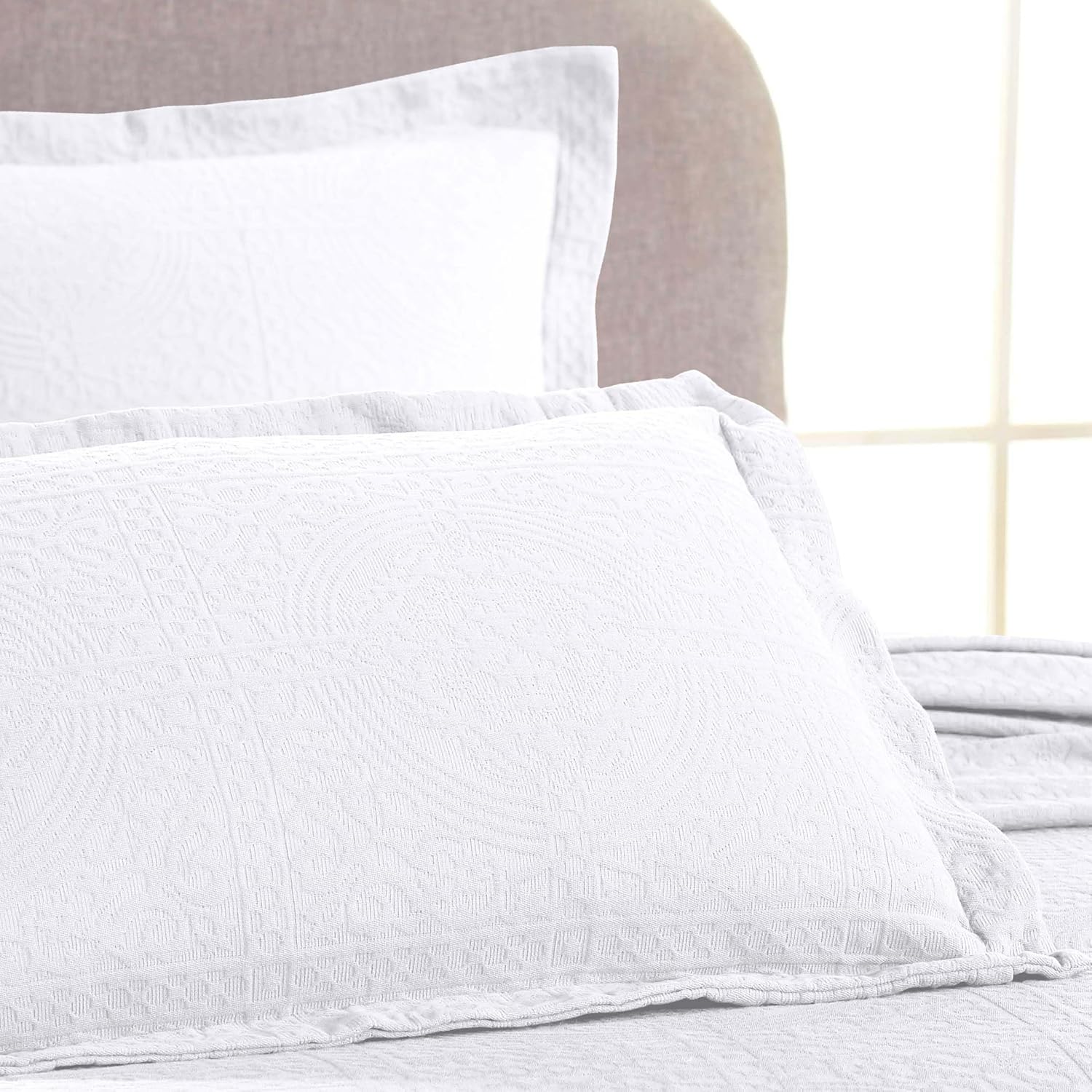 Superior Cotton Fleur De Lis Bedspread Set Full White 1