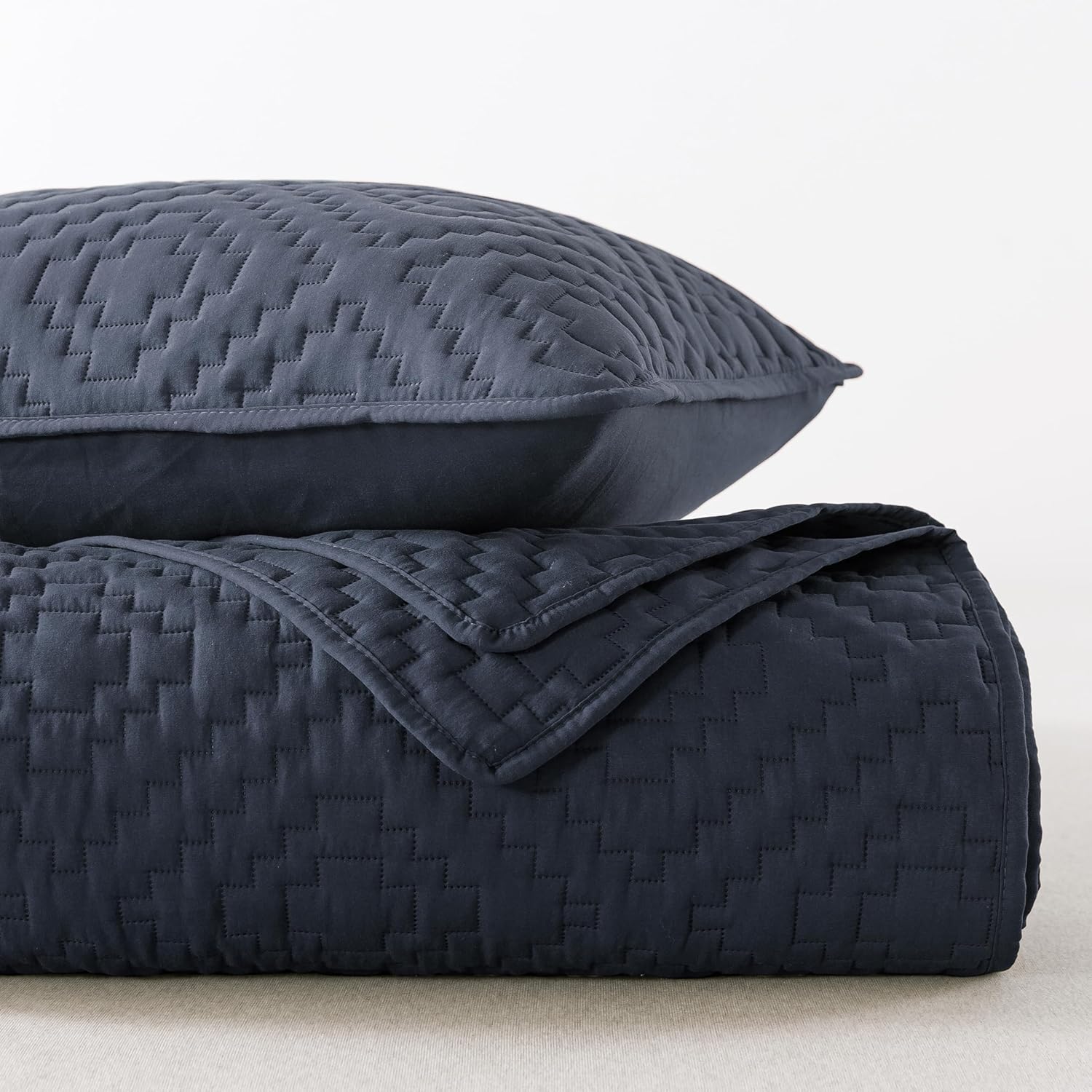 RSHARE Navy Blue Quilt Set with Pillow Sham