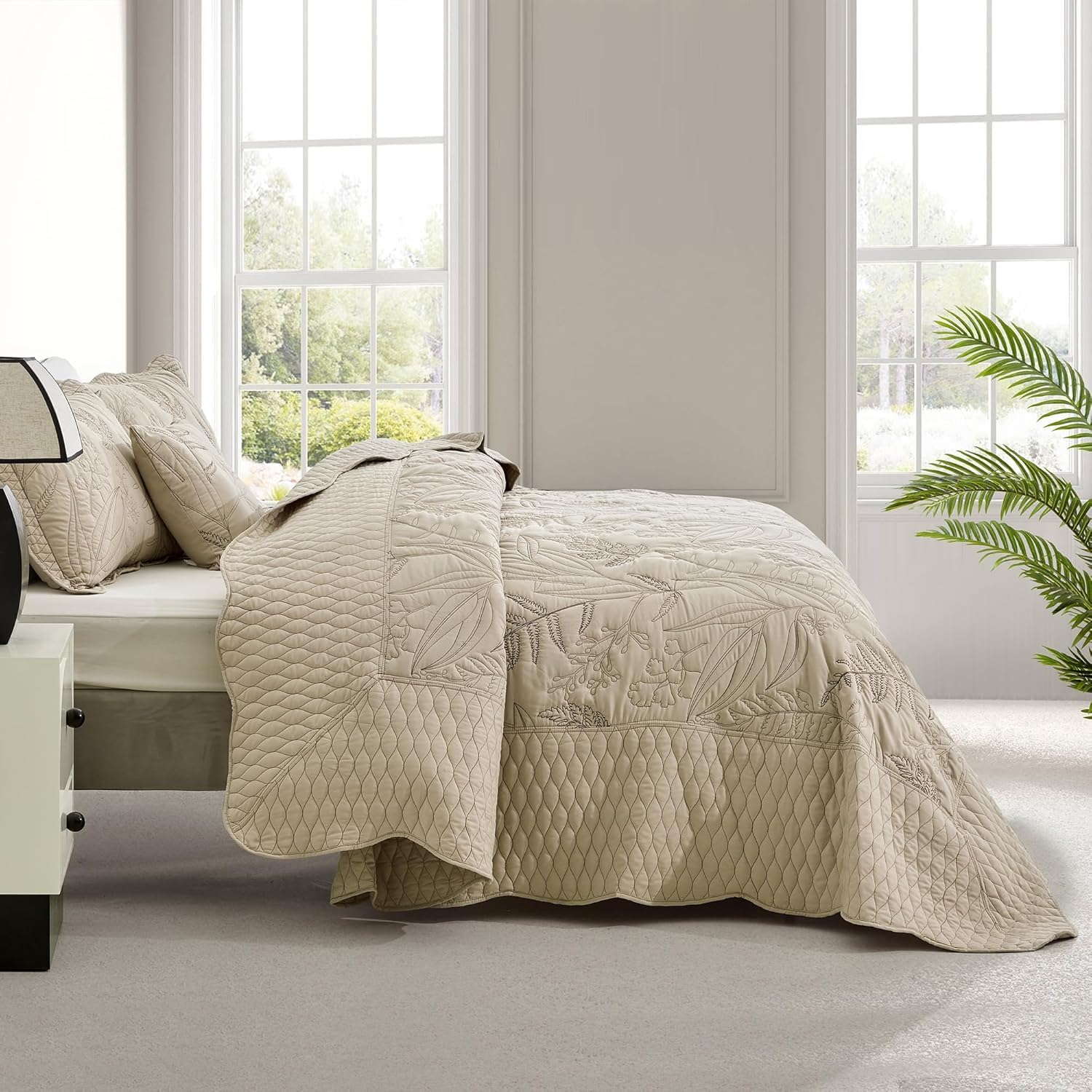 Botanical Bedspread Full Size Set - Leaves Pattern Stitched Quilt Cover