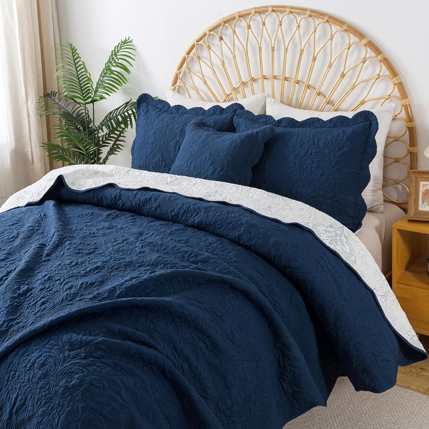 HoneiLife King Quilt Set - Navy Microfiber Bedding 3-Piece