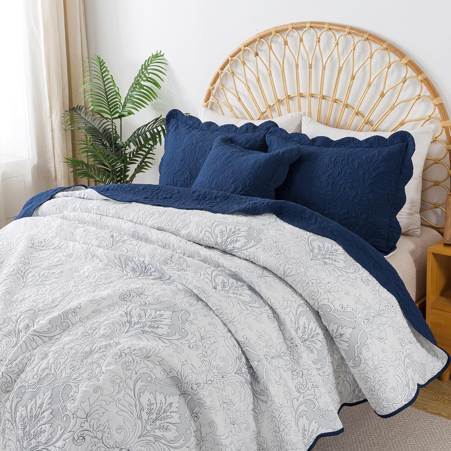HoneiLife King Quilt Set - Navy Microfiber Bedding 3-Piece