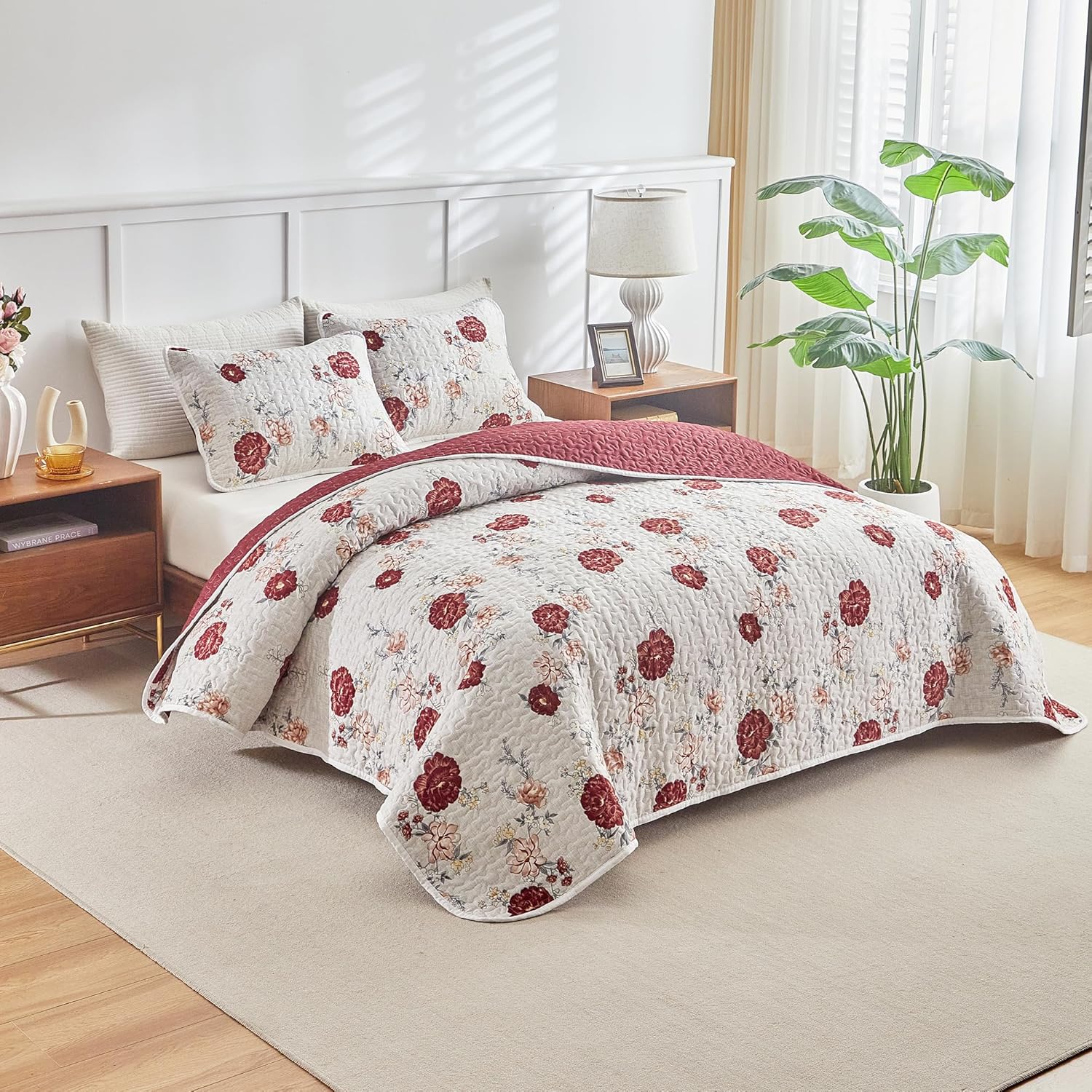 Floral Quilt Set 3 Pieces White with Red Roses