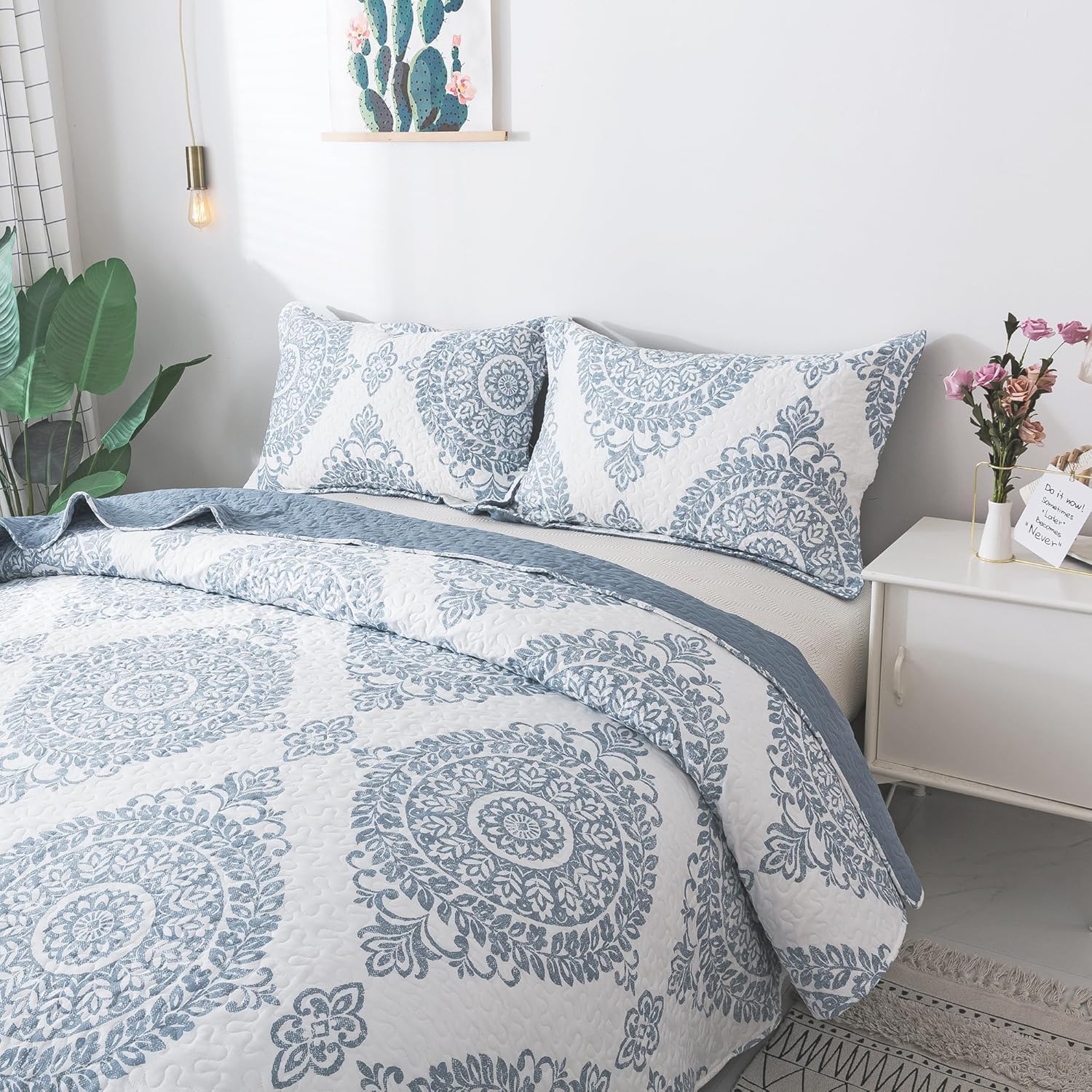 Travan 3-Piece Quilt Set with Shams King Size