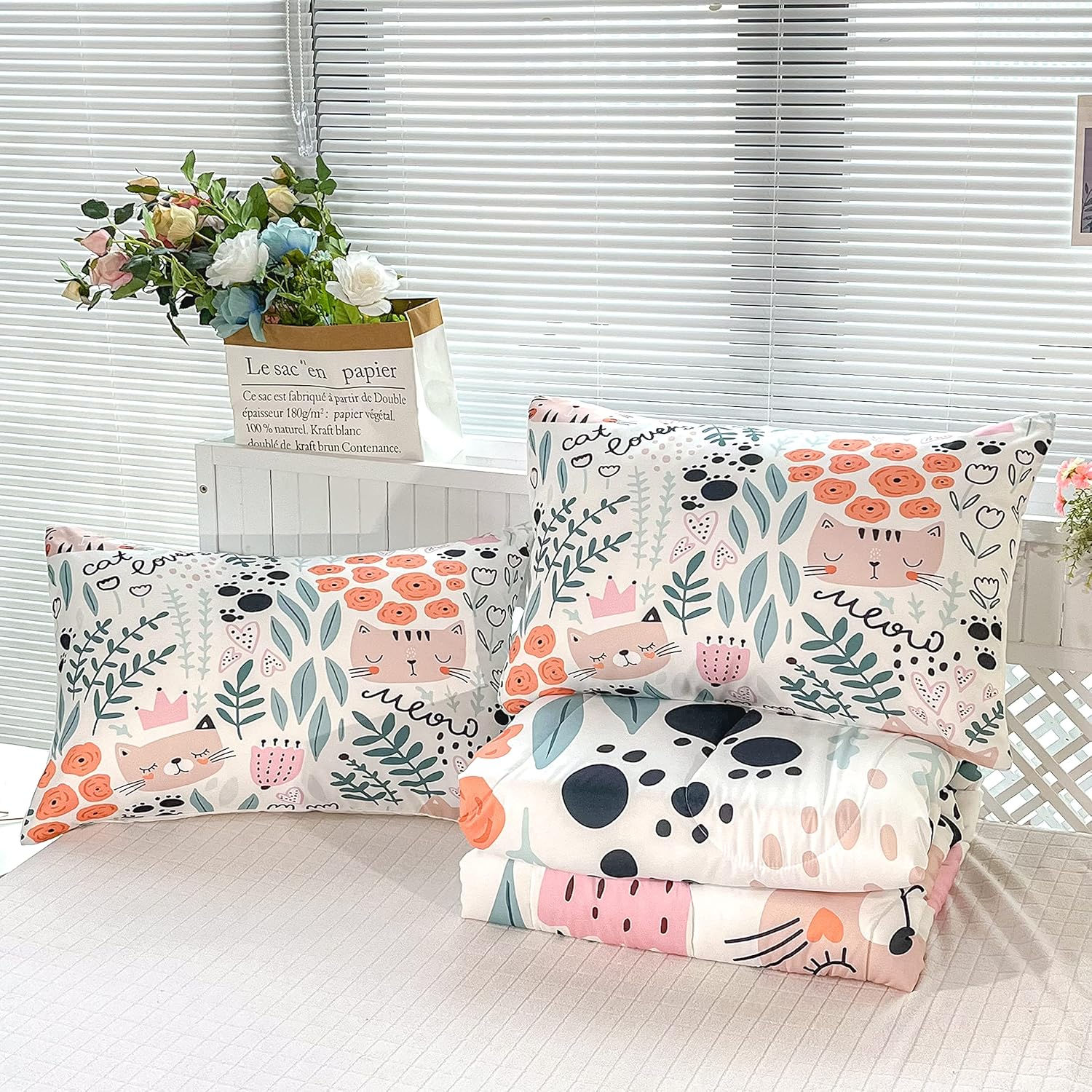 CVHOUSE Kawaii Comforter Set for Kids