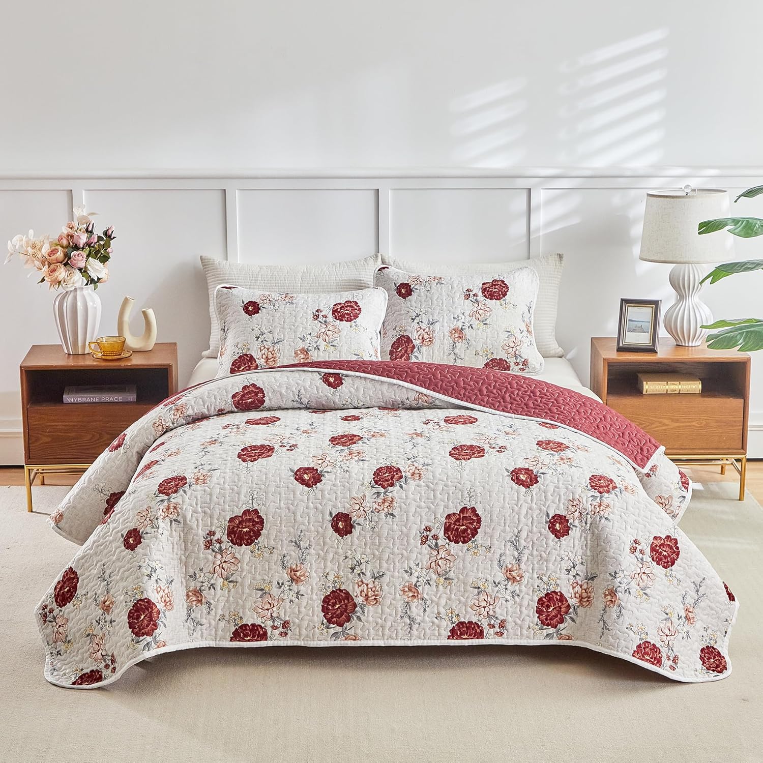 Floral Quilt Set 3 Pieces White with Red Roses