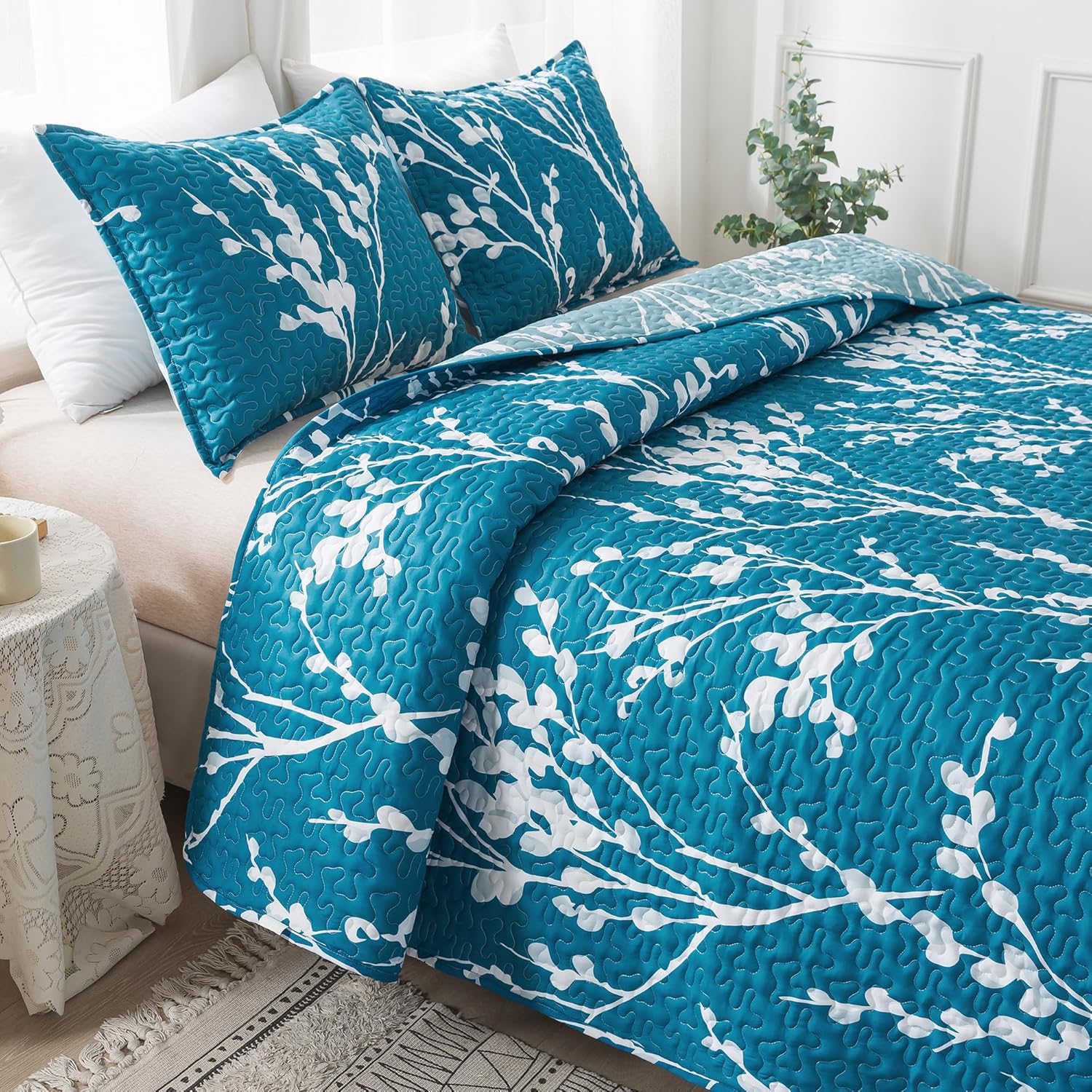 Andency Teal Blue Quilt Set with Pillowcases