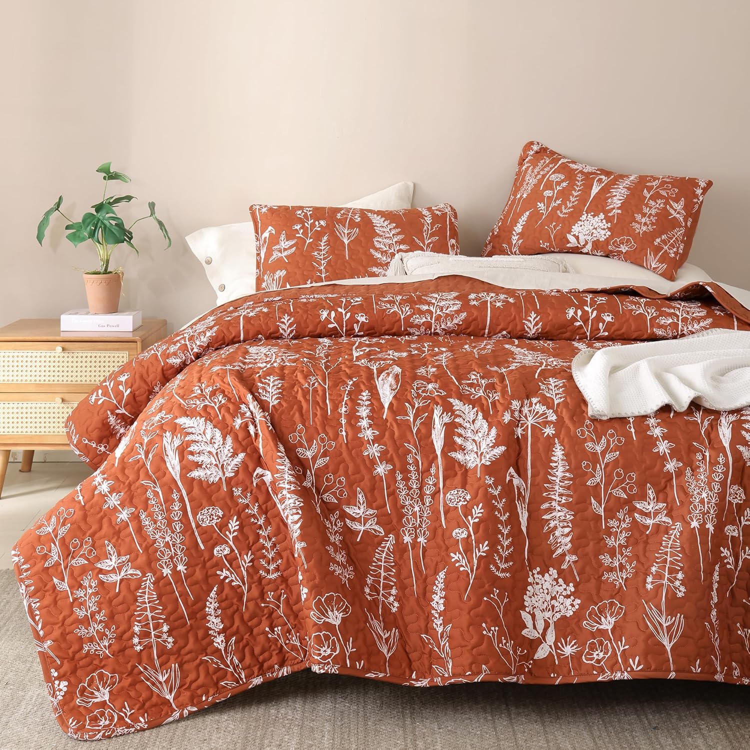 JANZAA Queen Size Floral Bed Spread with Botanical Pattern