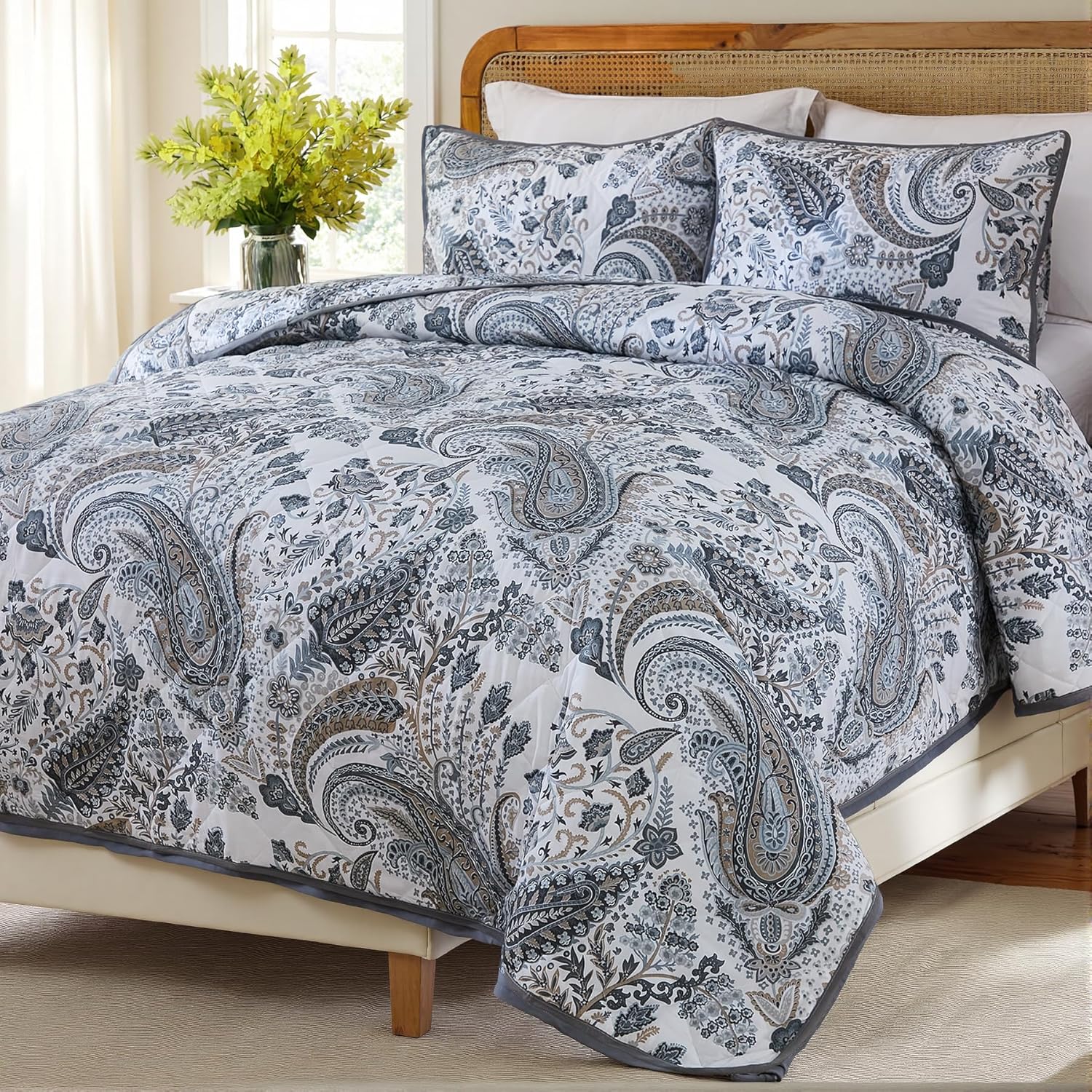 Cozaline 100 Cotton Queen Quilt Set with Paisley Design