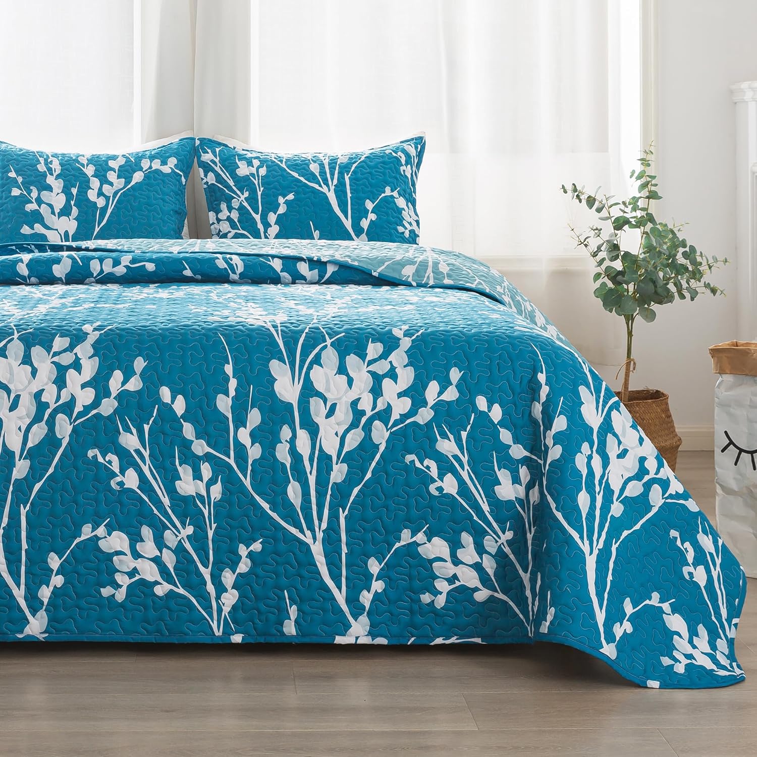 Andency Teal Blue Quilt Set with Pillowcases