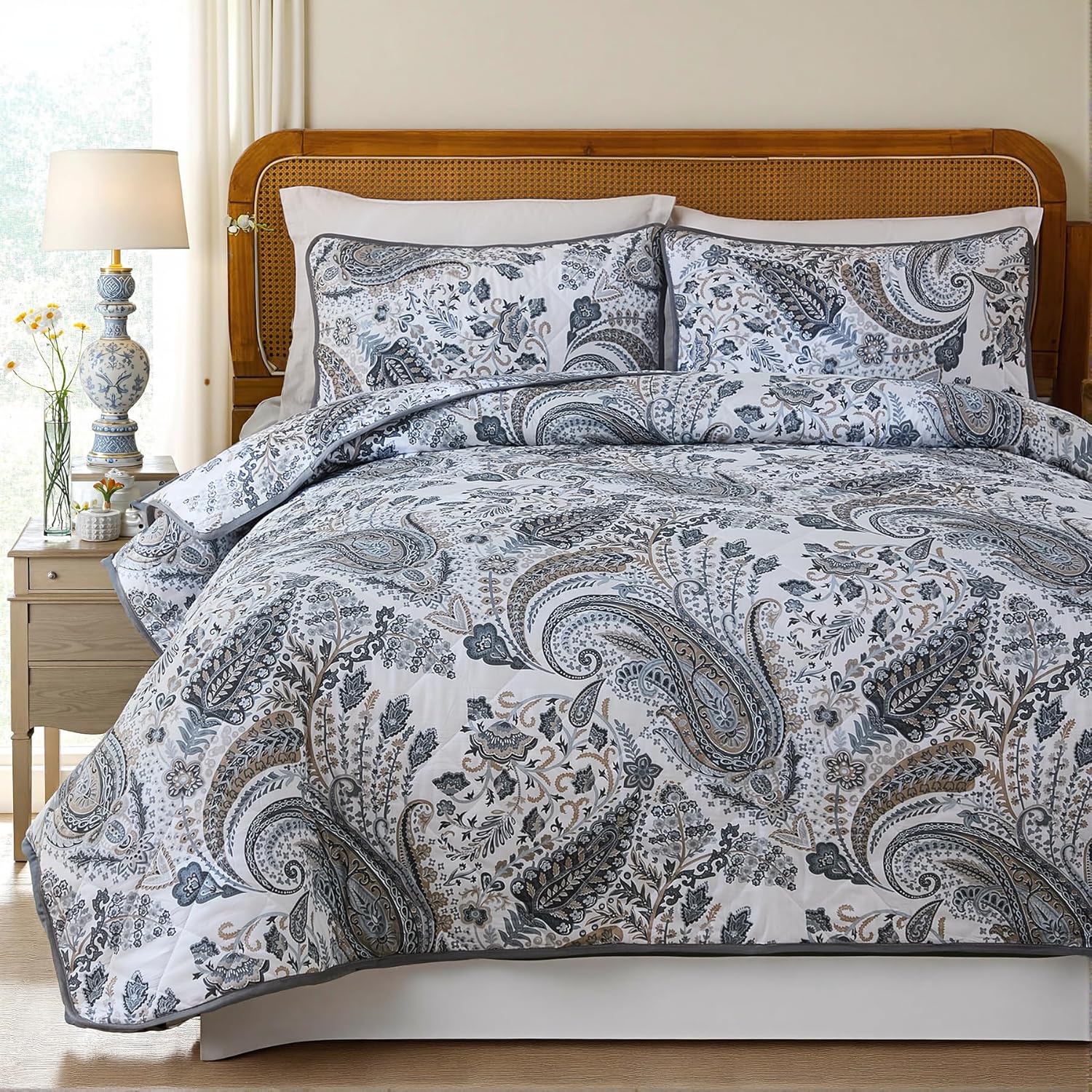 Cozaline 100 Cotton Queen Quilt Set with Paisley Design