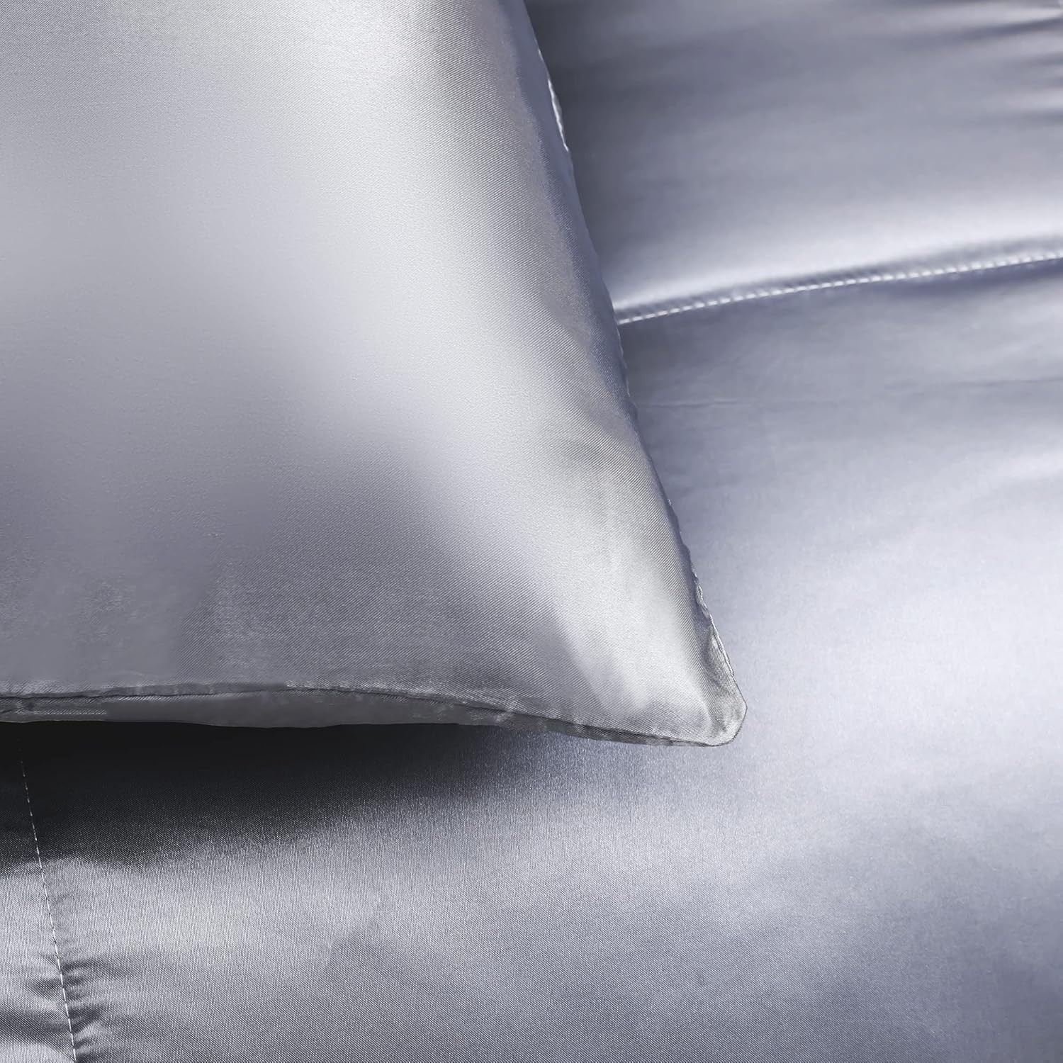 Whale Flotilla 3-Piece Reversible Silky Queen Comforter Set Grey