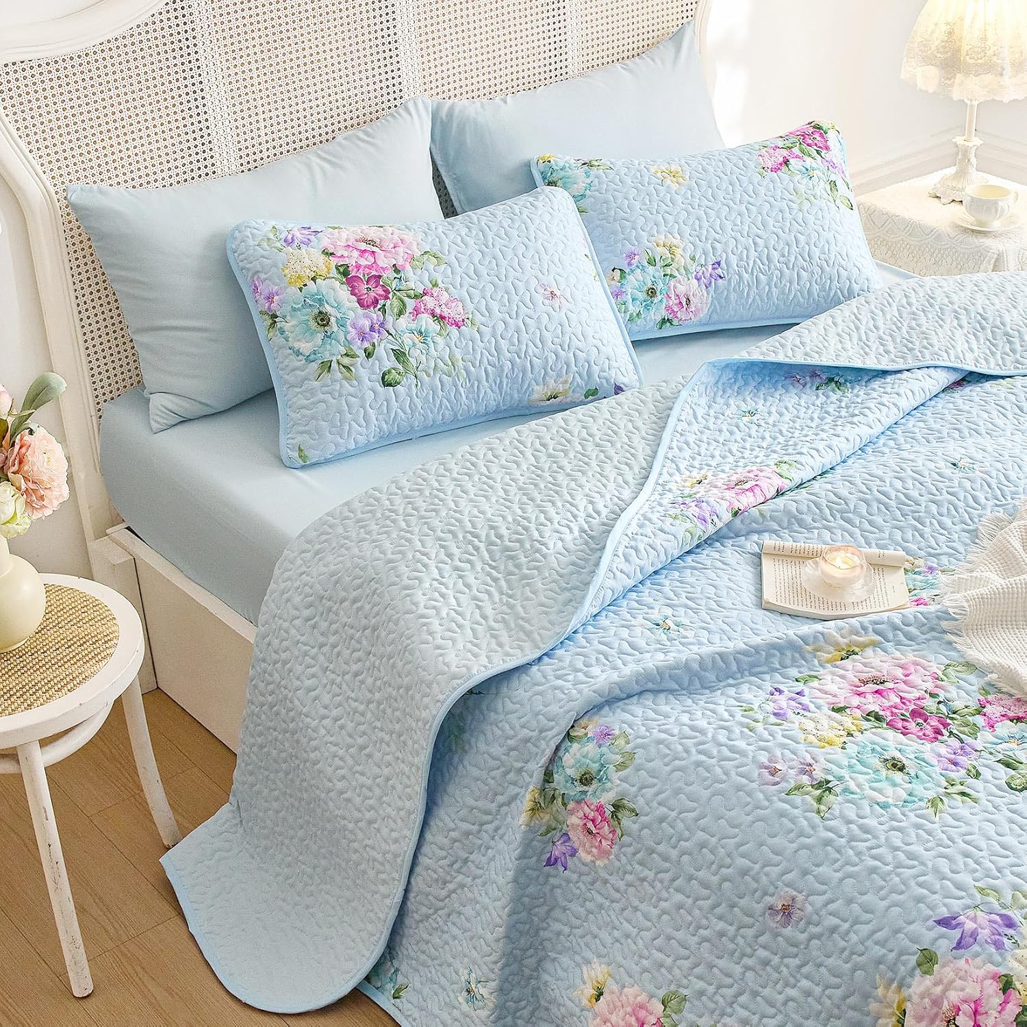 Wake In Cloud Shabby Chic Quilt Set Floral Pattern 3 Pieces QueenFull